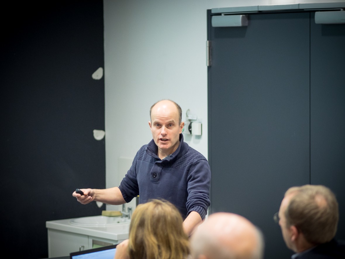 Jacco Snoeijer (University of Twente): "Wetting of (visco-)elastic surfaces" 